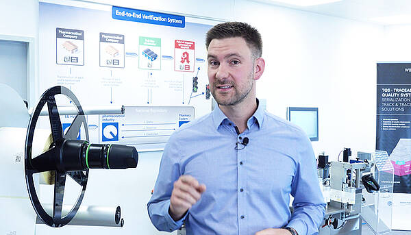 Bottle labeling with the Traceable Quality System